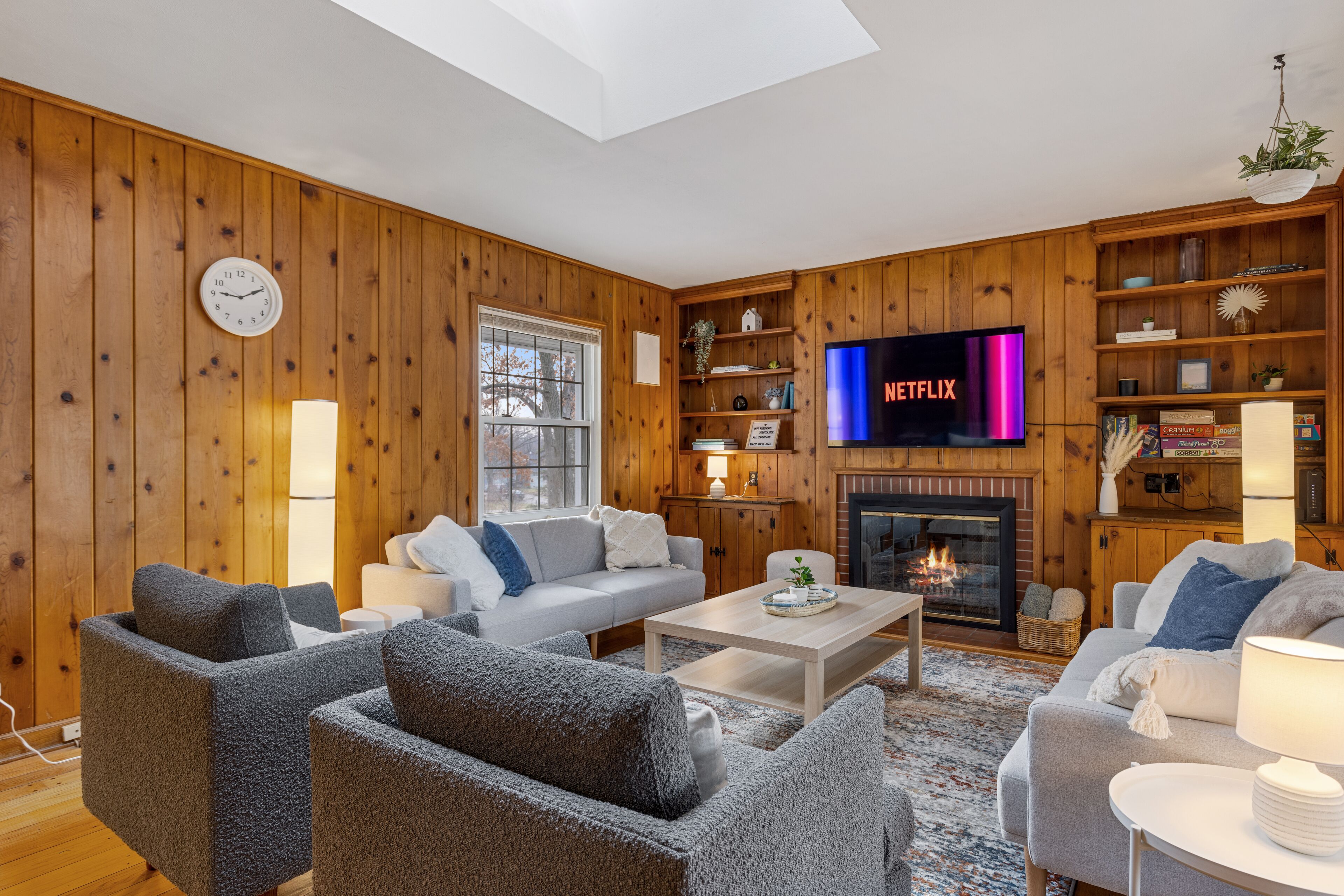 NEW! Family-friendly cabin-style home w/ gameroom + gym