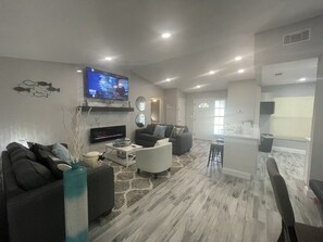 スマートテレビ、暖炉