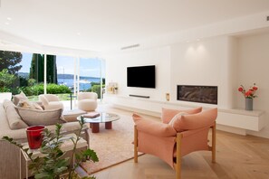 Smart TV, fireplace - Point Piper on the beach (Point Piper)
