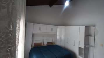 3 bedrooms, in-room safe, desk, iron/ironing board