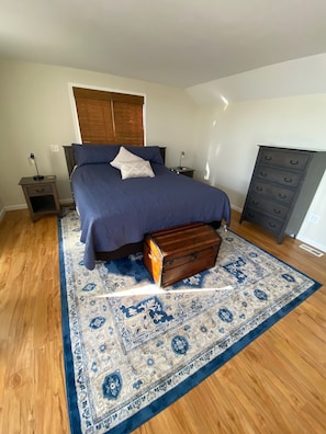6 chambres, bureau, lit de bébé portatif, literie fournie