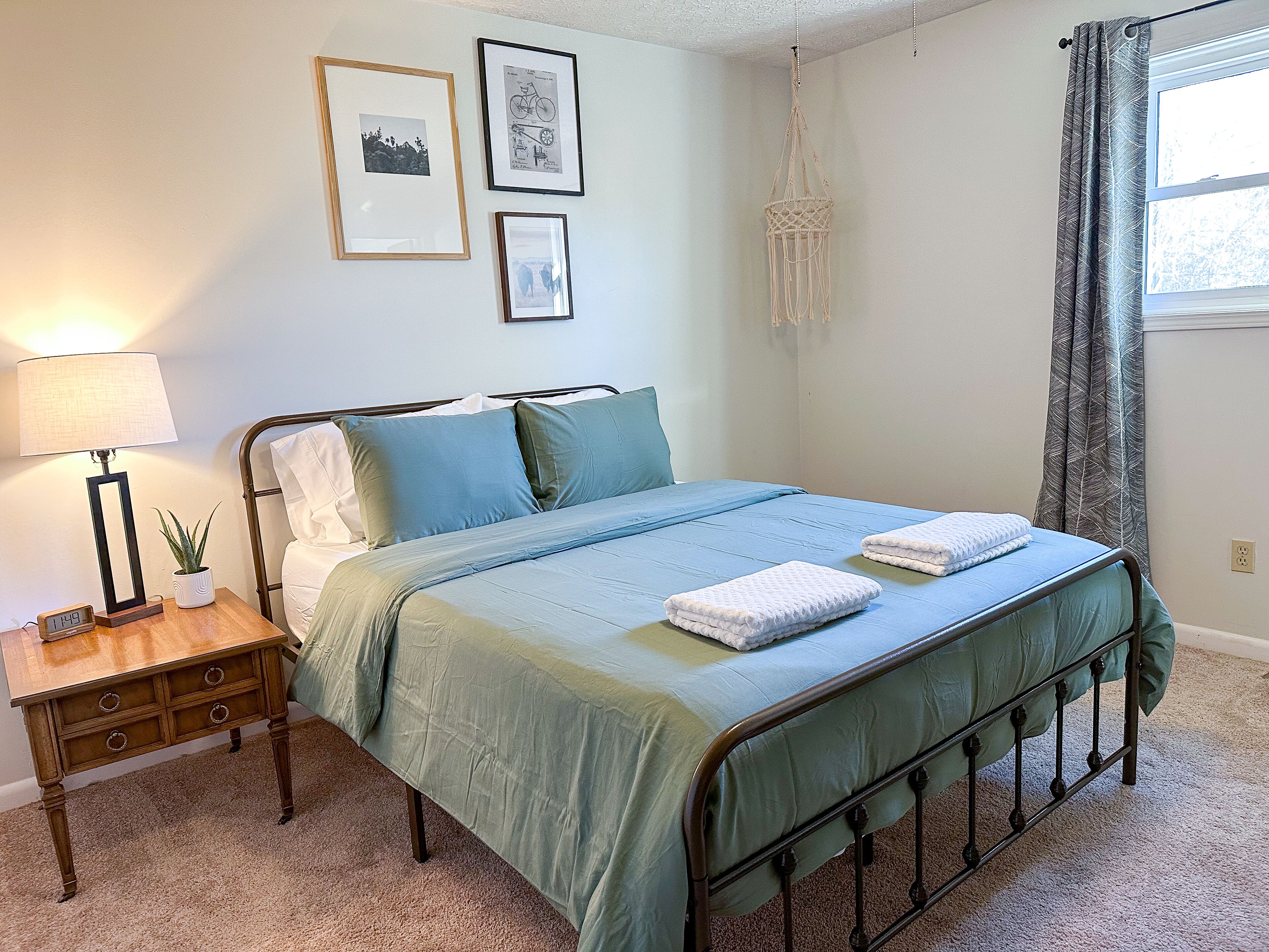 Blue bird inn-mins from FLW