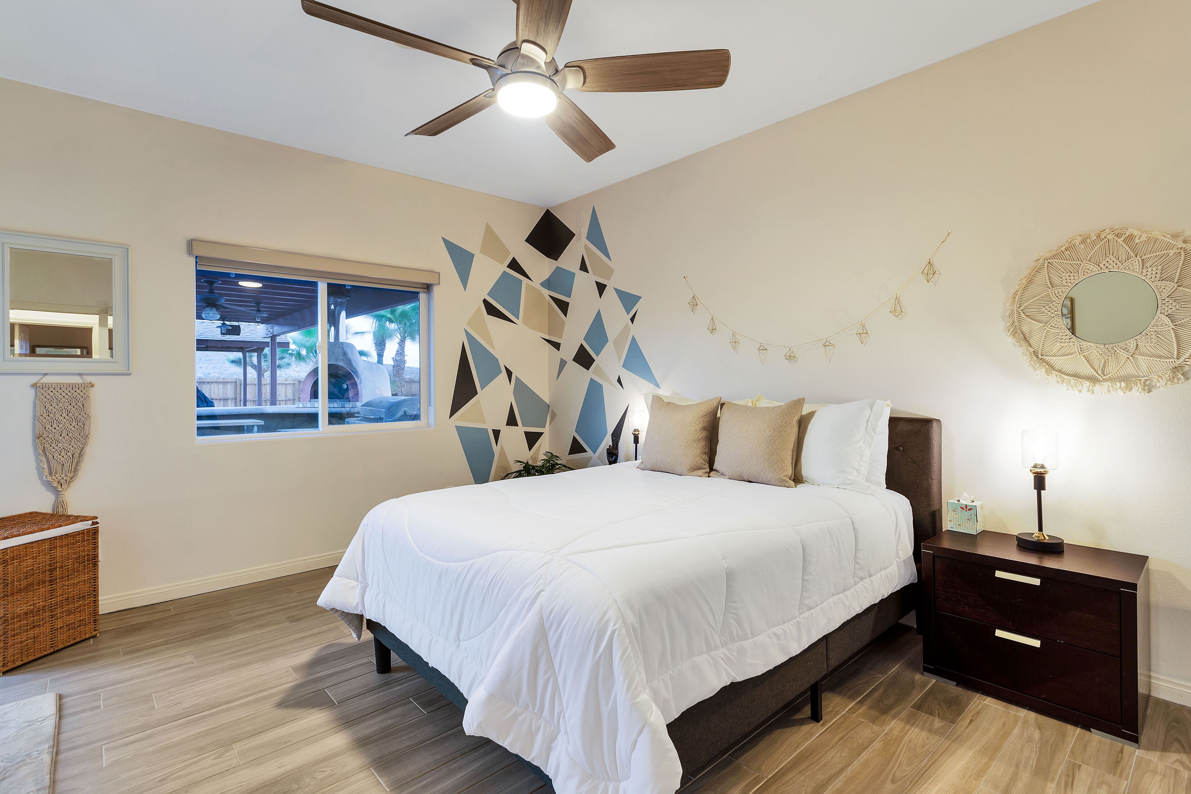 Desert Dreams-Outdoor Rock Shower-Hot Tub-Pool-Oasis-Pizza Oven-Families!