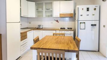 Kühlschrank, Ofen, Geschirrspüler