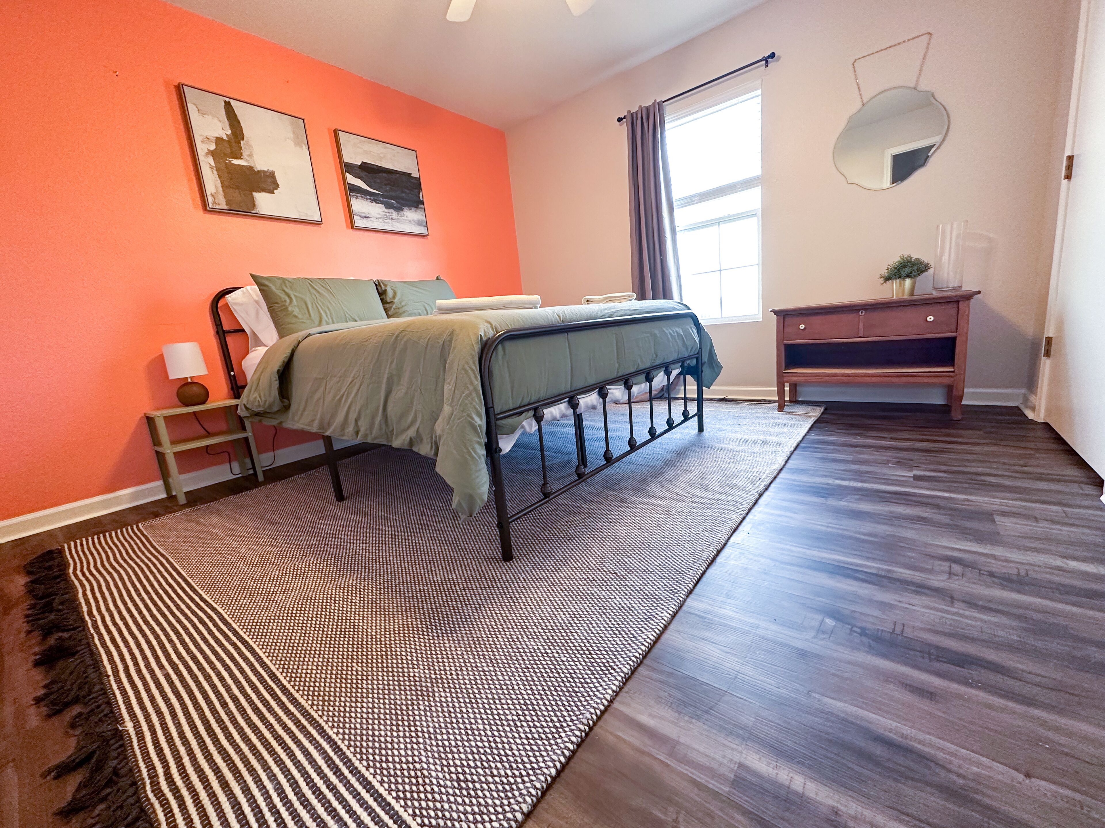 Misty mountain inn Close to post