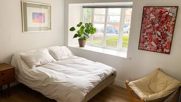 1 bedroom, WiFi, bed sheets