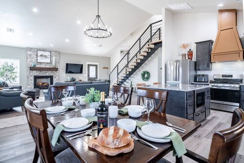 Cardinal House - 3 bd, 2 bth cabin