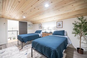 3 bedrooms, iron/ironing board, travel cot, free WiFi