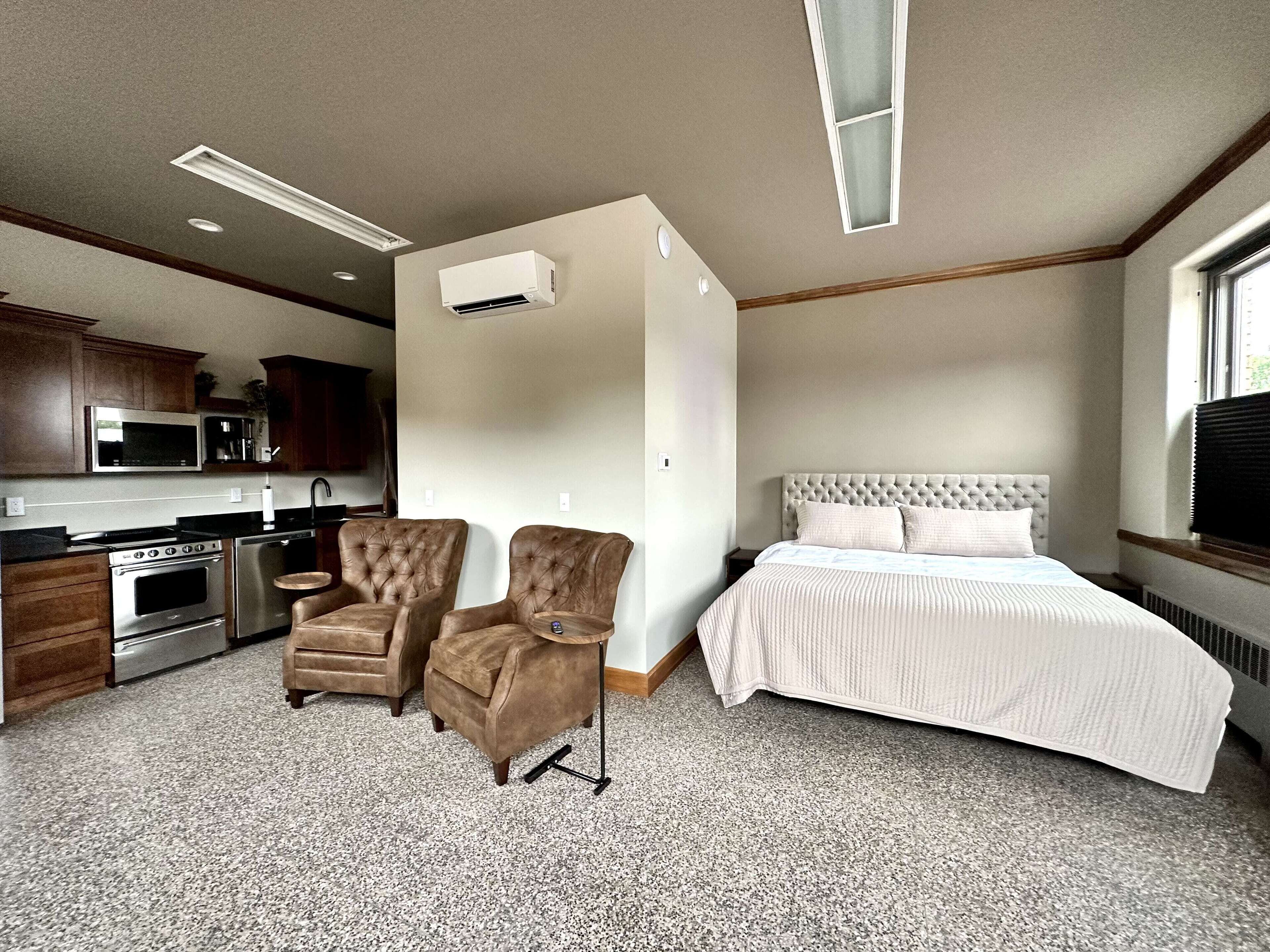 The Lodge- Eastwood Suite