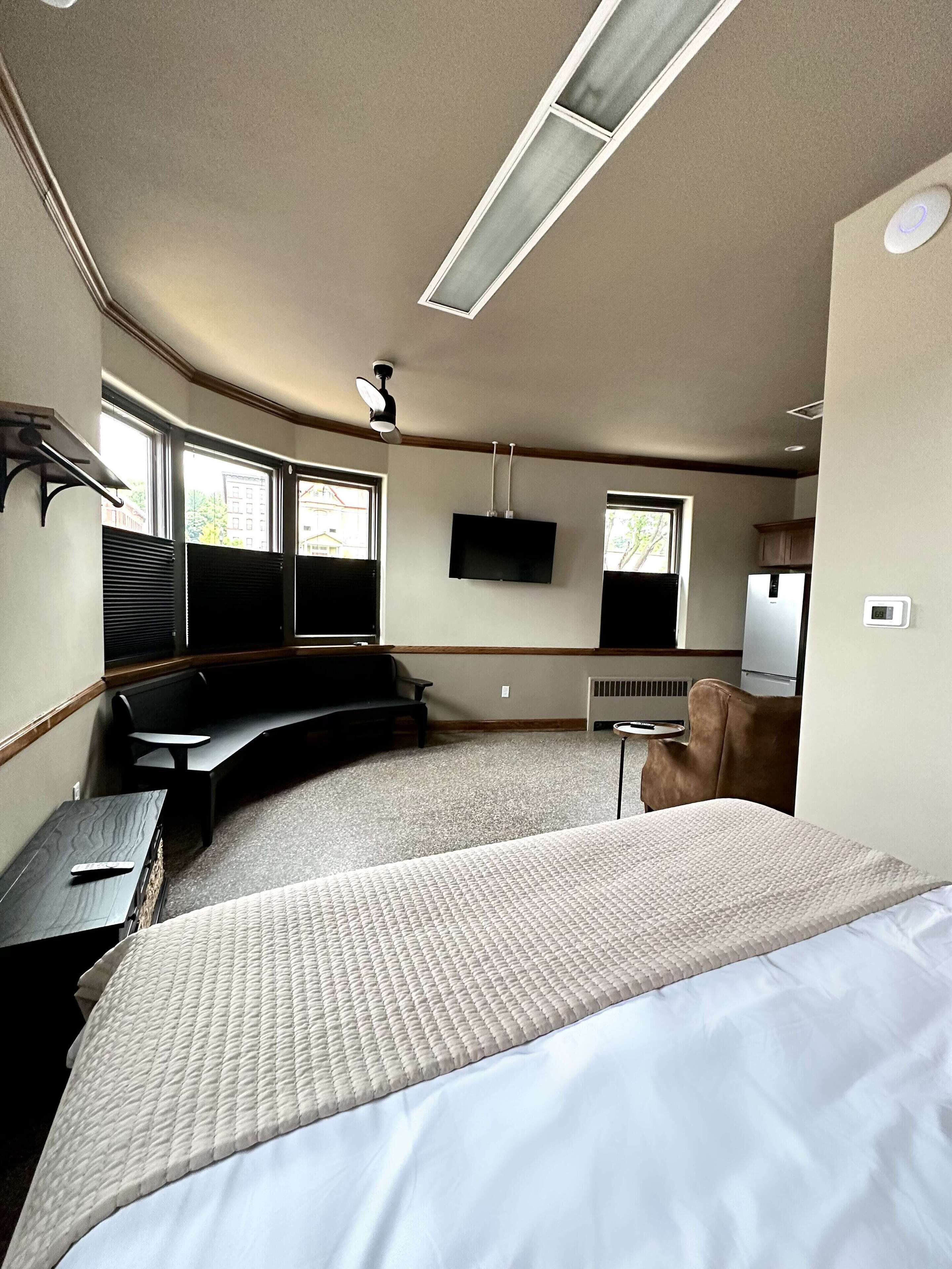 The Lodge- Eastwood Suite