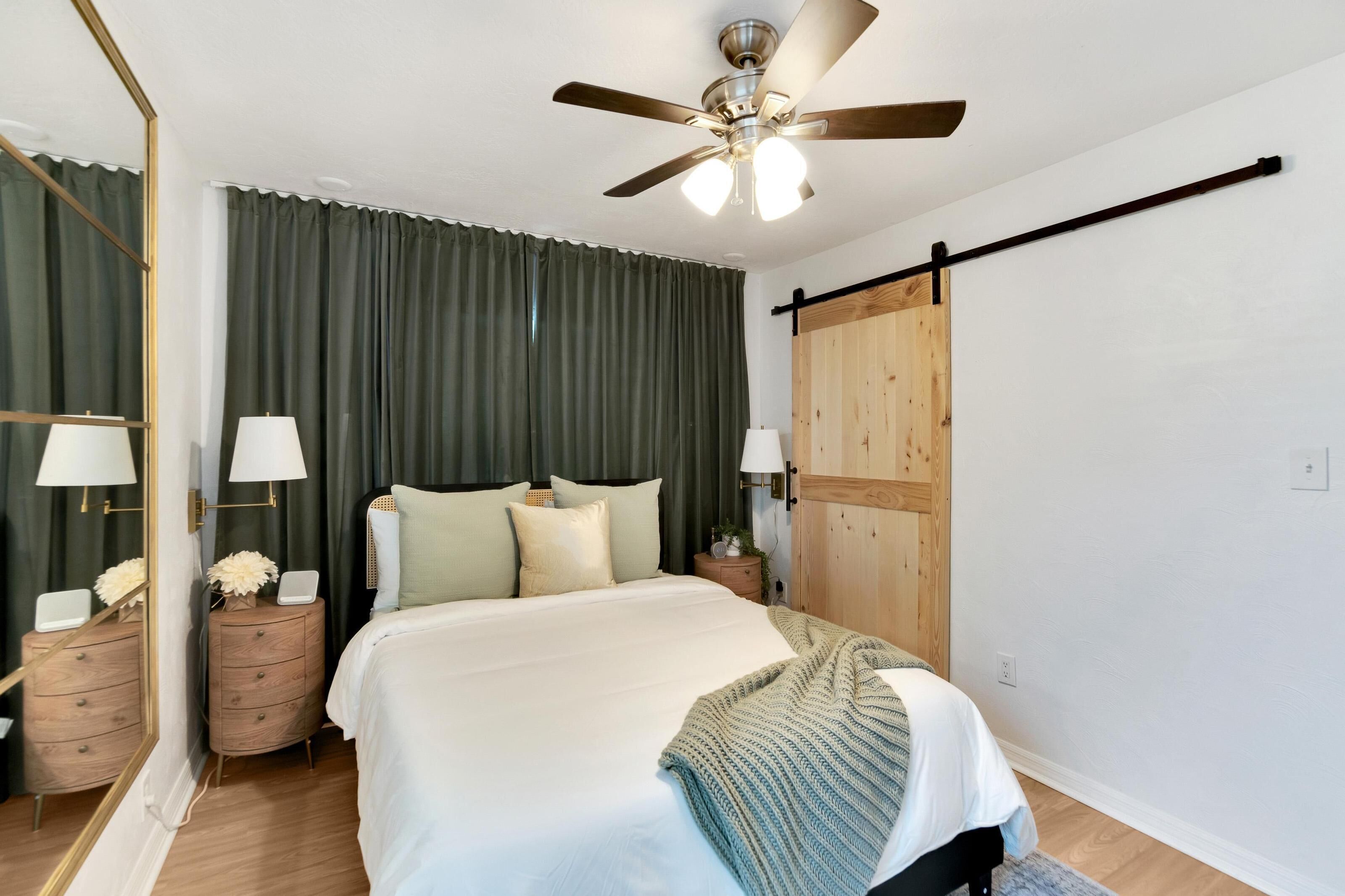 3 bedrooms, iron/ironing board, WiFi, bed sheets