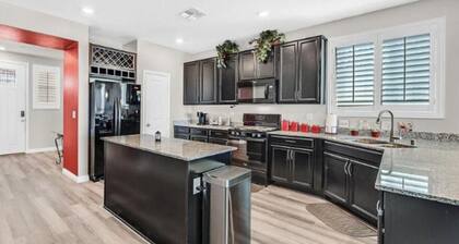 5Bdrm Prime Location Oasis