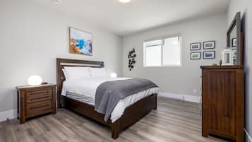 1 Schlafzimmer, BĂŒgeleisen/BĂŒgelbrett, Reisekinderbett, kostenloses WLAN