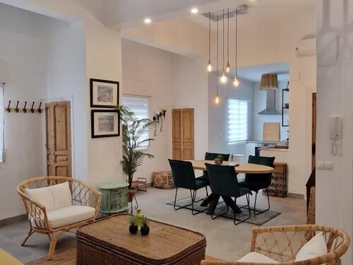 Holidays2Malaga Juan Austria 2 bedrooms & 2 bath