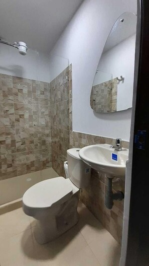 Shower, towels