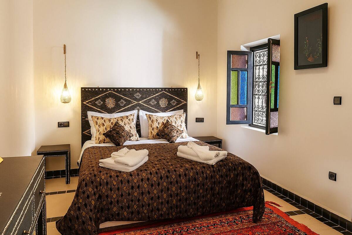 Junior Suite | 1 bedroom, minibar, in-room safe, individually decorated