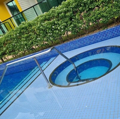  Casa em Condomínio Charmoso Próximo ao Lider