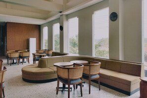 Dining - Ramada by Wyndham Yogyakarta (Sleman)