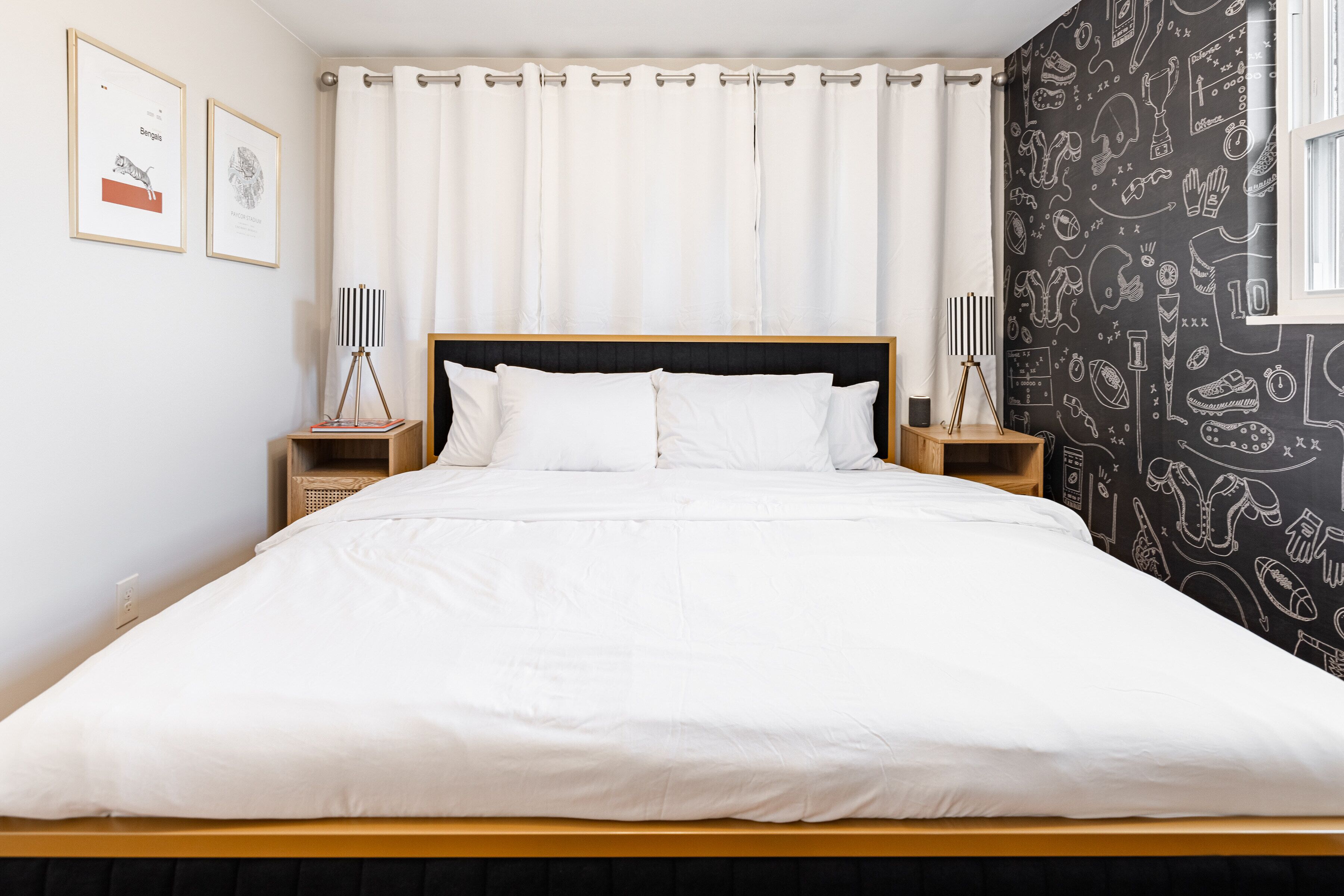 HangingEggChair~FirePit~HugeYard~Mural~King'sIsland~CincyTheme~Grasswall