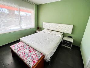 2 sovrum, strykjärn/strykbräda, internet och sängkläder