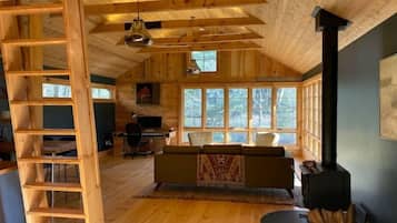 Älytelevisio, takka, tietokoneen näyttö