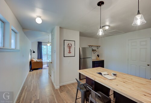 Cute 2B/1Ba Apartment in South Highlands!