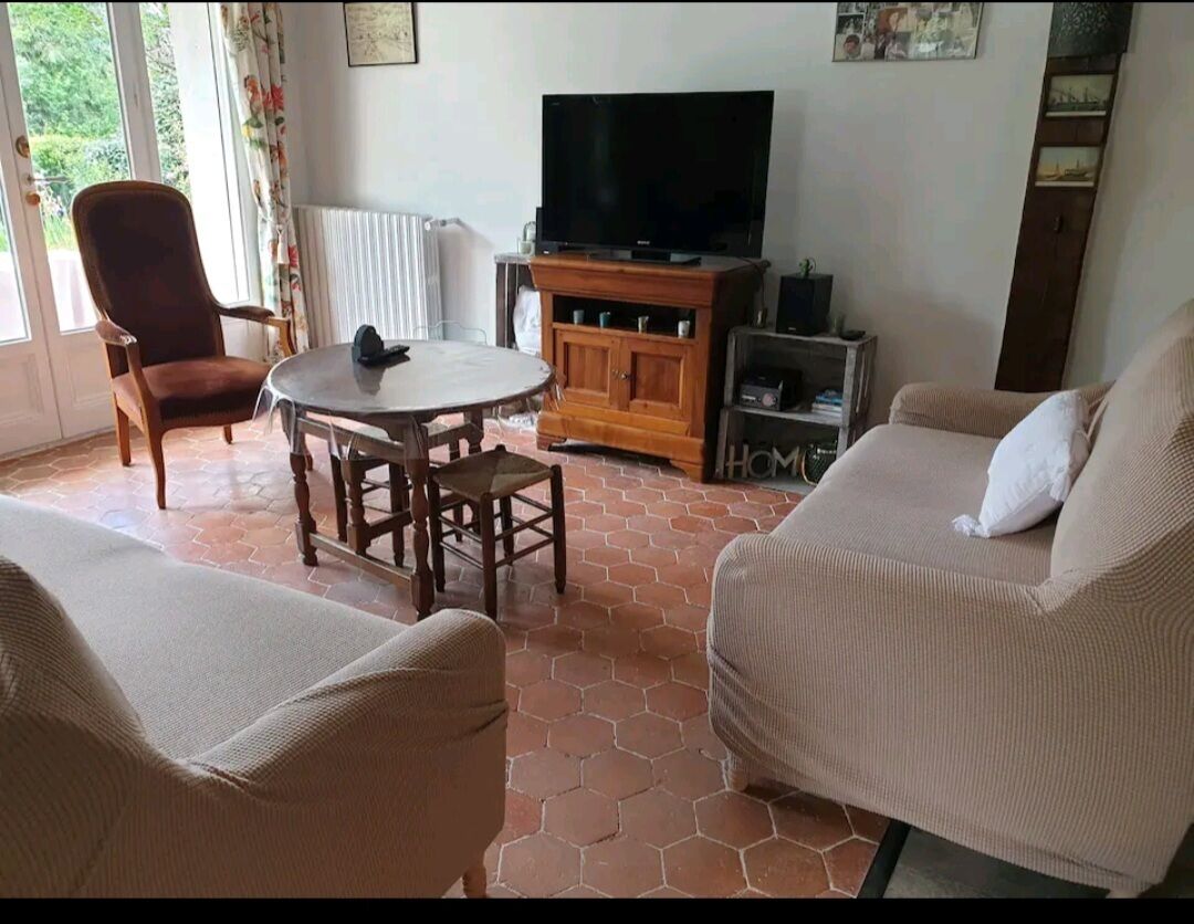 House on the banks of the Loire