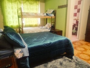 3 chambres, draps fournis