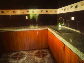 Ducha, bidé, toallas y jabón