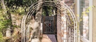 Bright Garden Guest Suite in Los Gatos, Heart of Silicon Valley