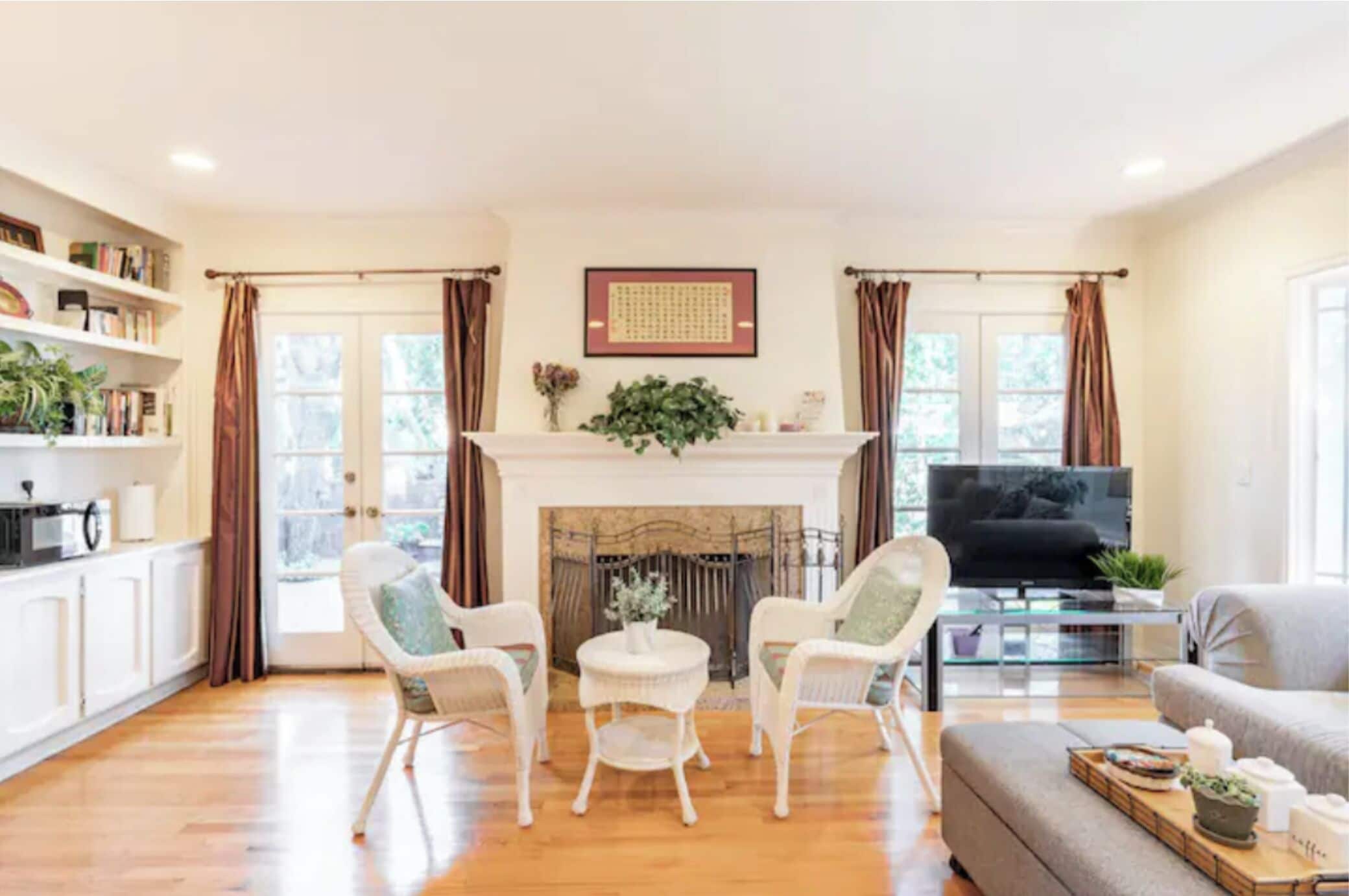 Smart TV, fireplace, books