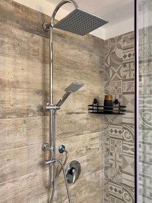 Hair dryer, towels