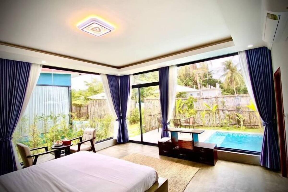1 bedroom, premium bedding, desk, free WiFi
