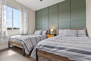 3 bedrooms, desk, travel cot, free WiFi - Serene Escape - Visit Grand Canyon and Sedona (Flagstaff)