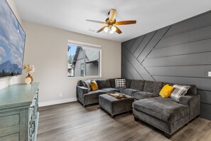 TV connectée, cheminée
