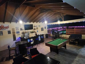 بار (في المنشاة)