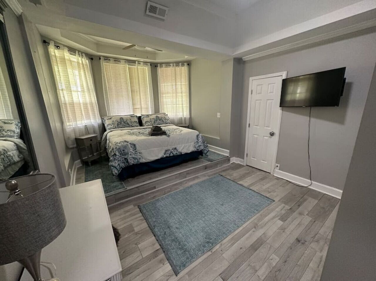 1 chambre, bureau, fer et planche à repasser, Wi-Fi