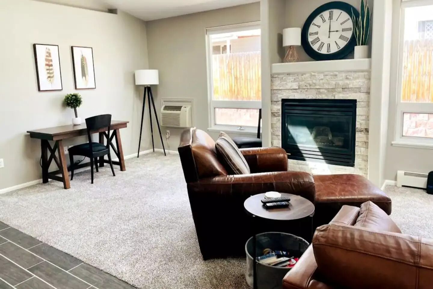 Cozy Modern TownHome with Fireplace & Pet Friendly