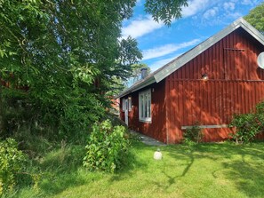 Standard Cabin | Free WiFi - Tofta Gård Event & Boende (Ellos)