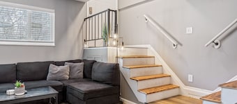 Dog-Friendly Townhome Near Streets of Saint Charles