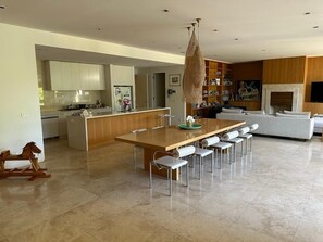 Dining - Large luxury home in great inner Melbourne location (Caulfield North)