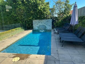 Outdoor pool - Large luxury home in great inner Melbourne location (Caulfield North)