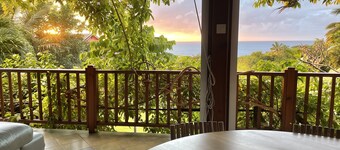 Villa with pool facing the Caribbean Sea (150m)