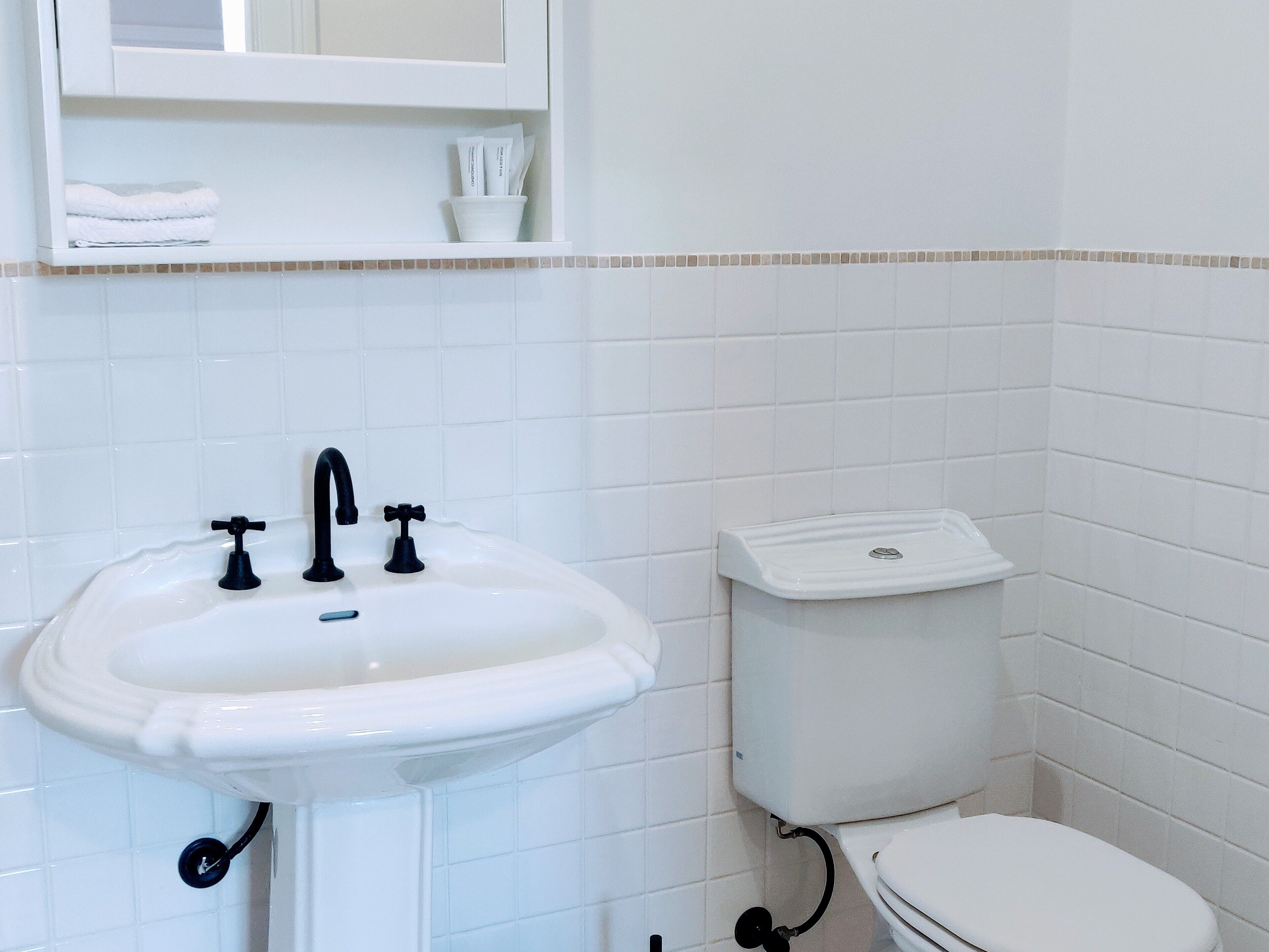 'Kareela' Heritage Terrace with Courtyard on Market