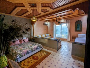 1 quarto, roupa de cama