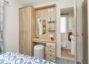 2 bedrooms