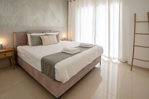 4 habitaciones, caja de seguridad en la habitación y escritorio 