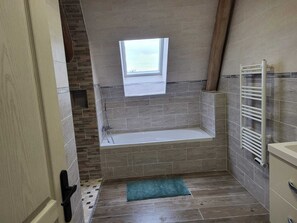 Hair dryer, towels - Gîtes with spa in the heart of nature, 10 minutes from the beach (Saint-Samson)