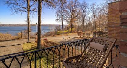 Cayuga Lake | 18 Guest | Wine Trail | Lake Access