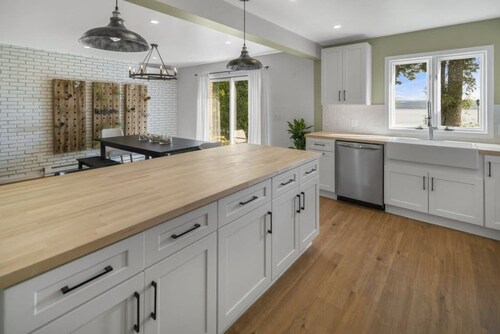 Cayuga Lake | 18 Guest | Wine Trail | Lake Access